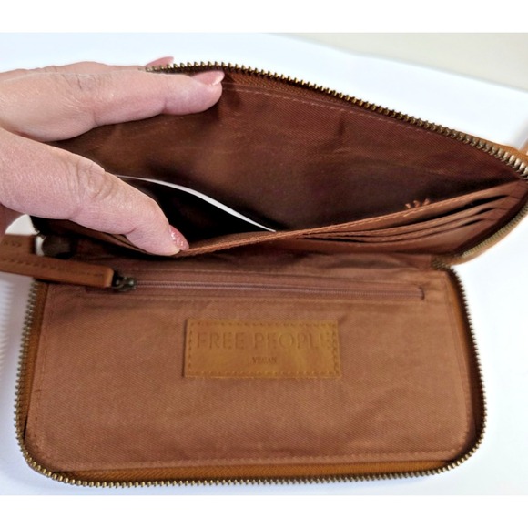 Free People Vegan Wallet Brown Clutch Organizer Zip Around - Picture 5 of 5